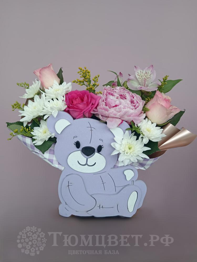 Композиция Мишка  из цветов